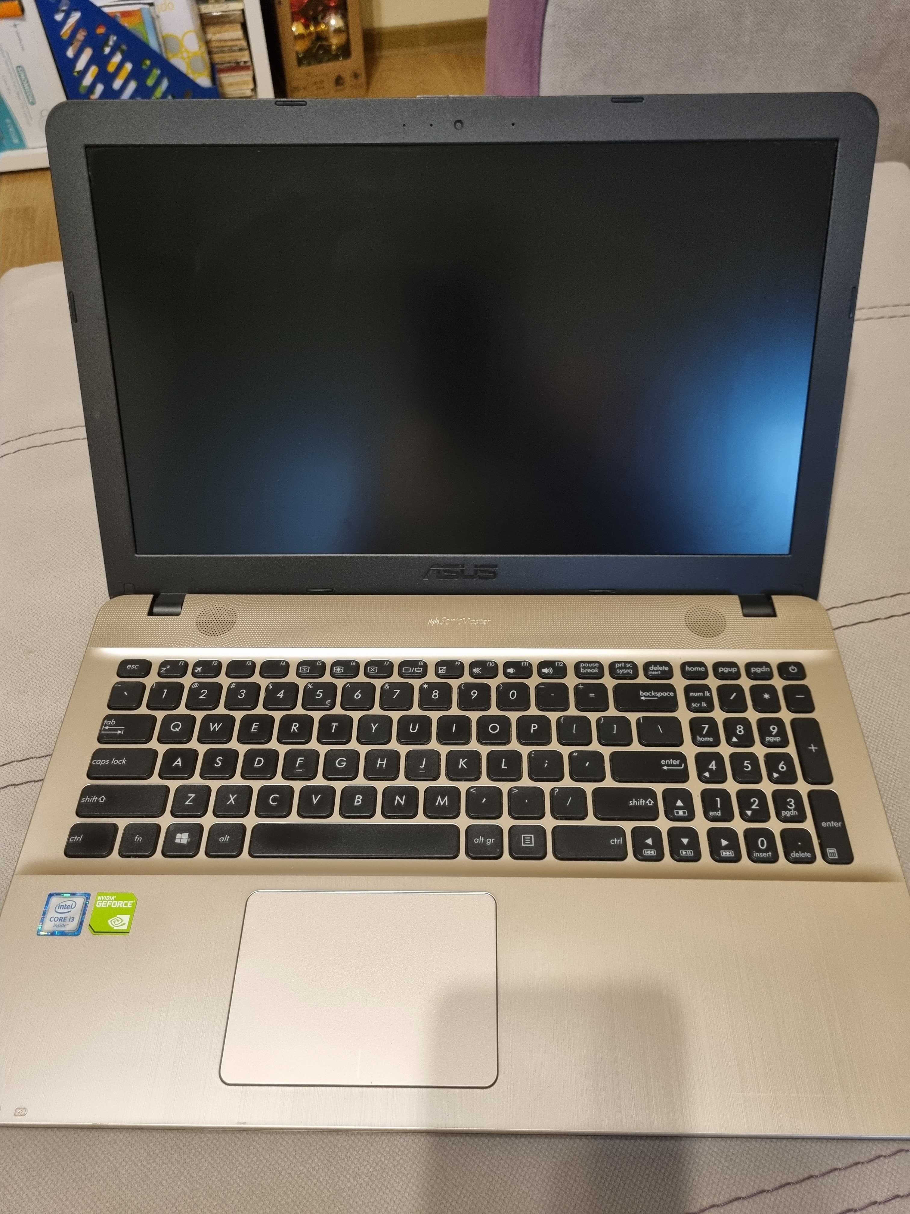 Laptop Asus i3, 8GB memorie ram, video dedicata, SSD 480gb.