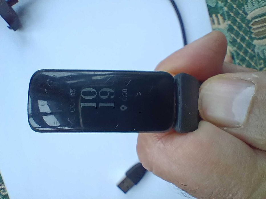 Фитнес гривна Fitbit Inspire 2 + зарядно