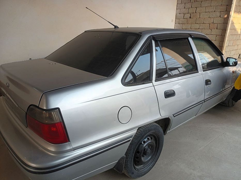 Nexia 1  2003 xolati yaxshi