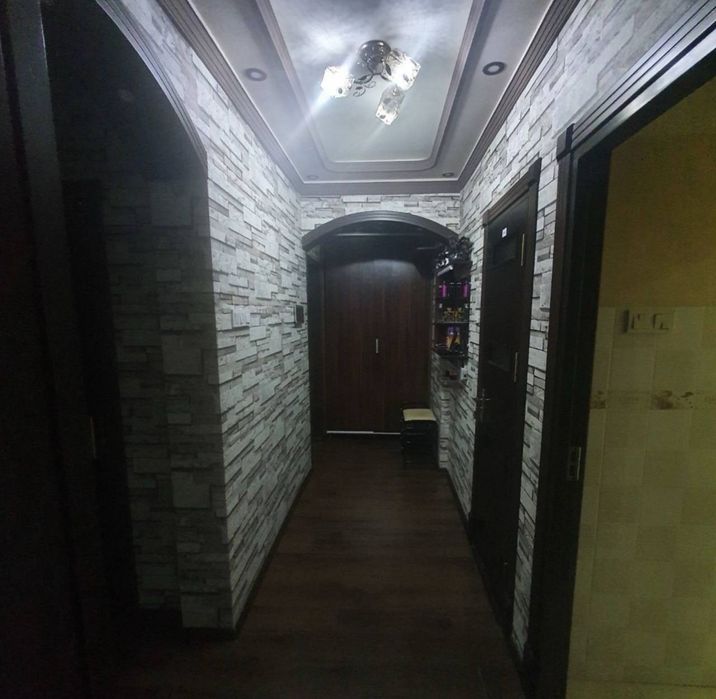 Срочно Продаётся Бобура 4/2/4 ремонт хороший с мебелью локации топ !