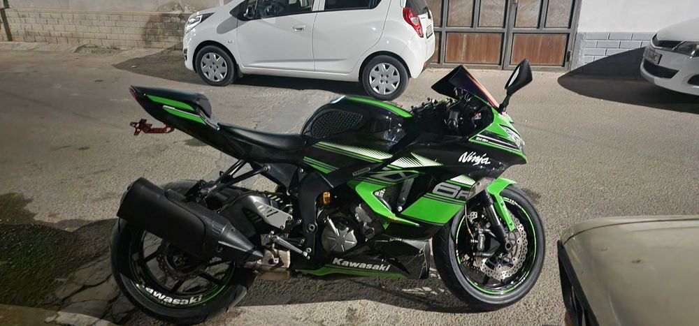 Motosikil Kawasaki Zx6R
