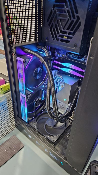 Vand Deepcool LT520 AIO 240mm cooler procesor