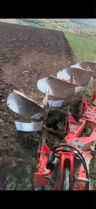 Servicii agricole de arat, pregatit teren