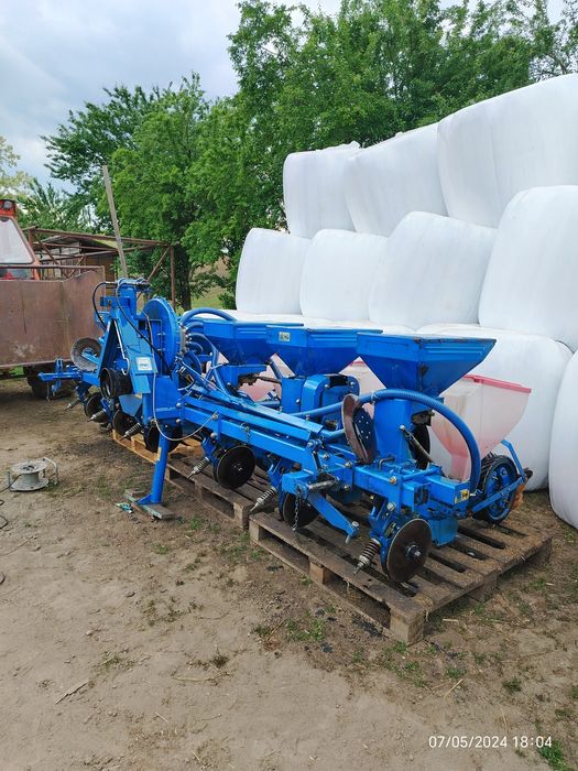 Vând semănătoare SPC 6 DF