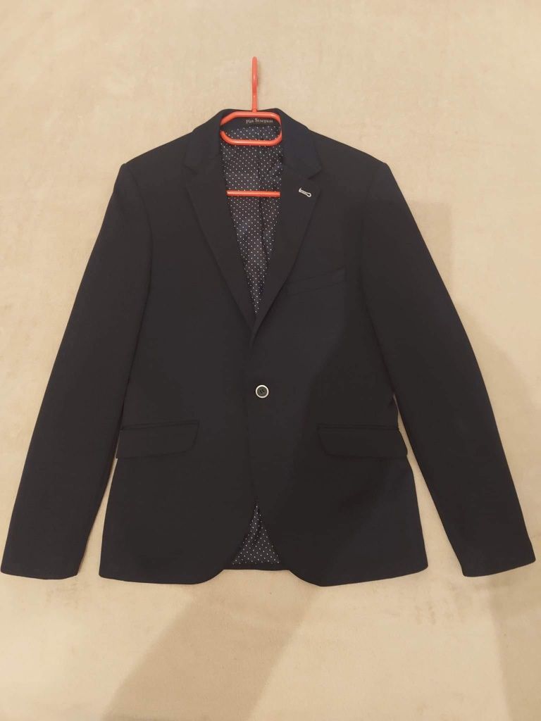 Costum bărbătesc de ocazie + 3 cămăși