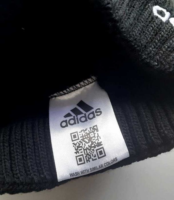 Caciula Adidas, neagra