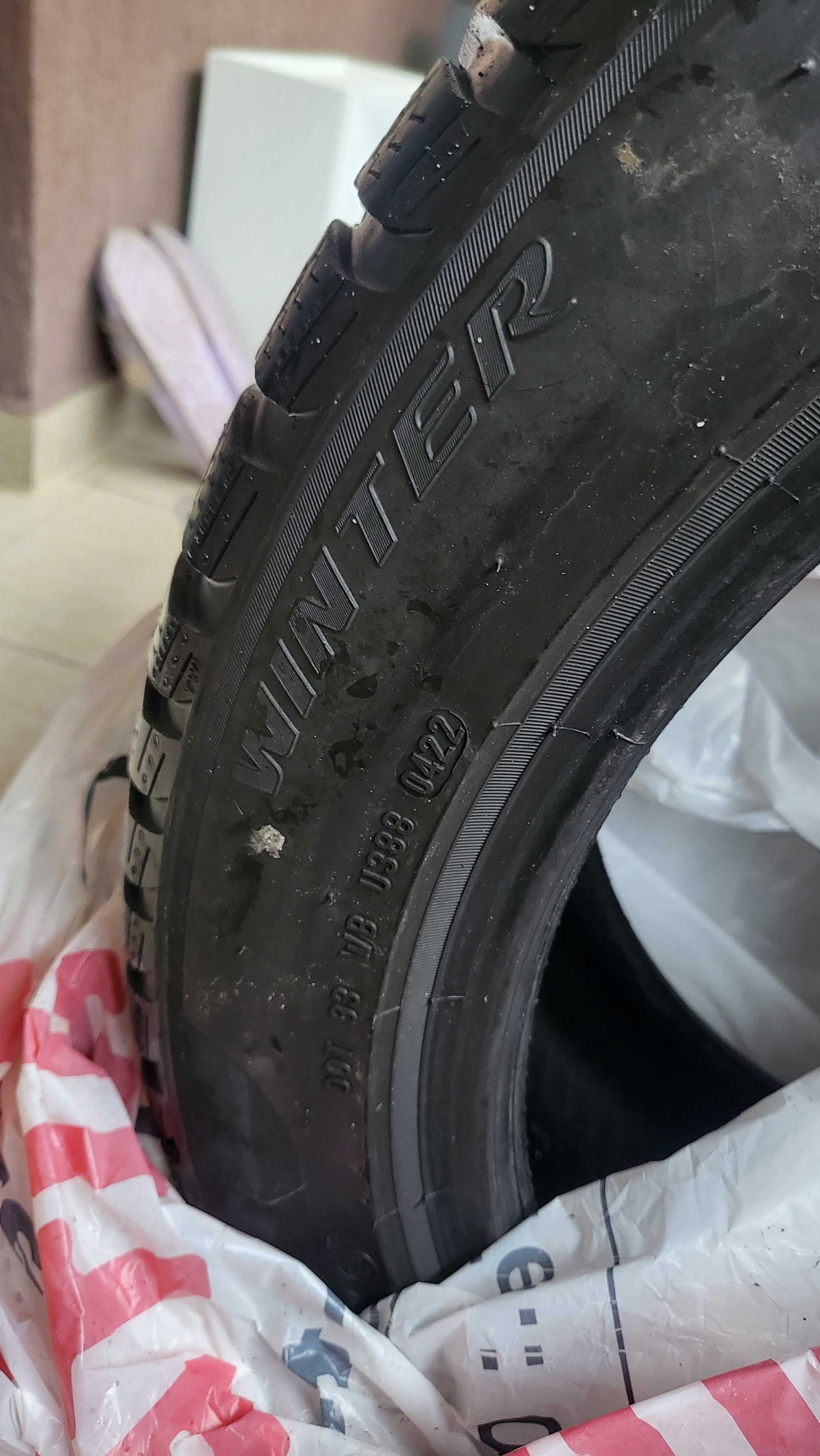 Set 4 Cauciucuri iarna Pirelli Sottozero 3 235 45 18 perfecte