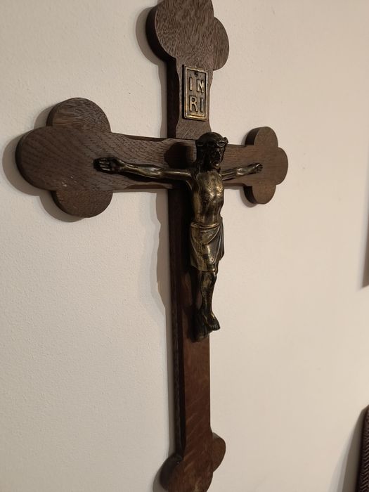 Crucifix vechi lemn masiv -alama de dimensiuni mari