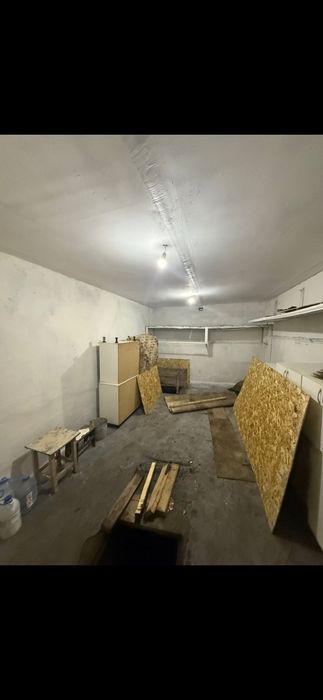 Продам подземный тёплый гараж в центре