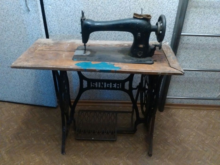 Швейная машинка ZINGER