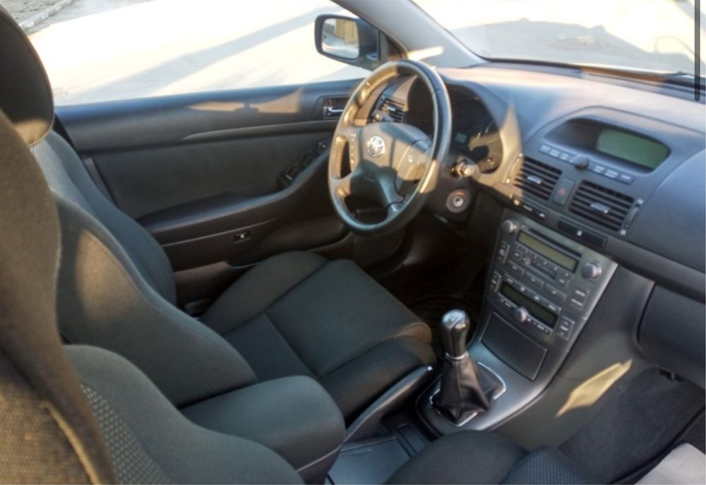 Toyota Avensis 1.8vvti 95CH Отлична