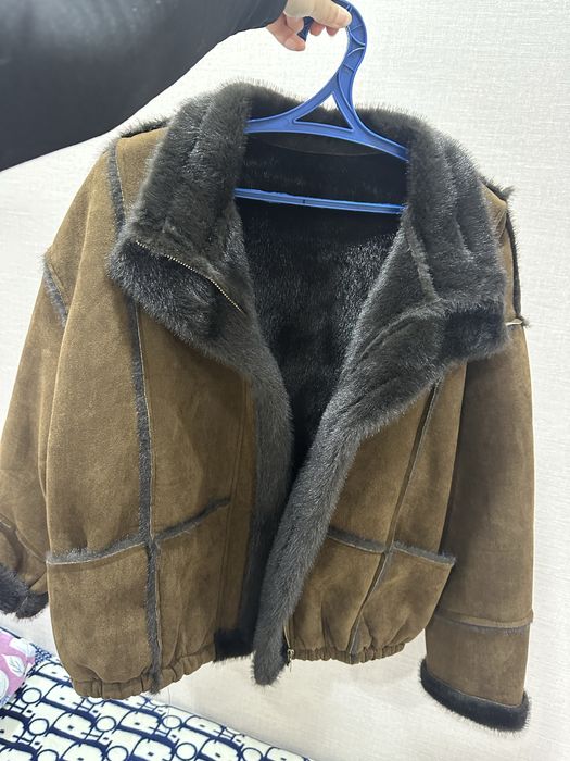 Продам дубленку замшевую