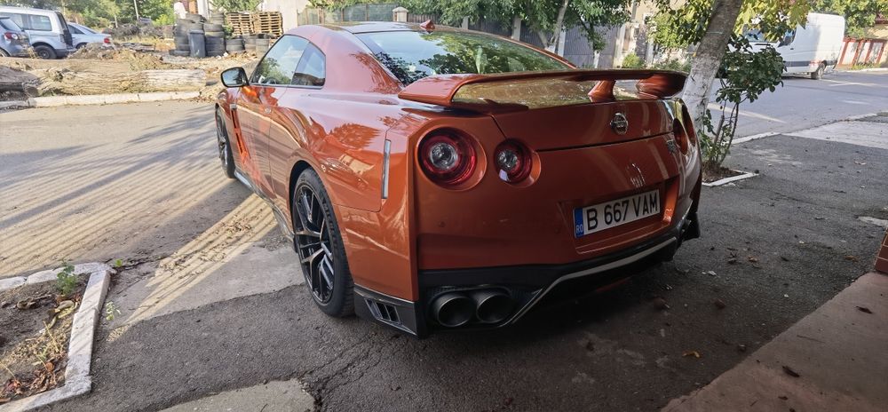 Nissan GTR R35 2017 Black Edition