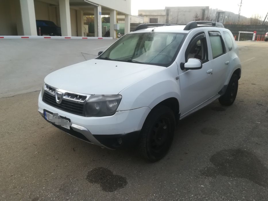Dacia Duster 4x4, 2012 diesel ușor avariat