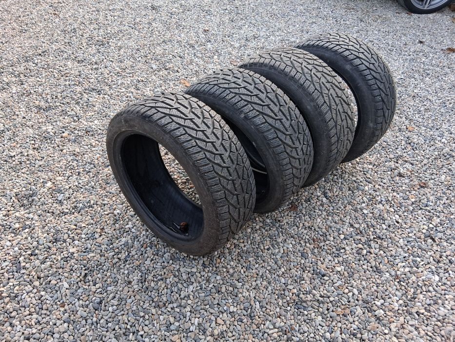 *Vand Anvelope Noi De IARNĂ R17*