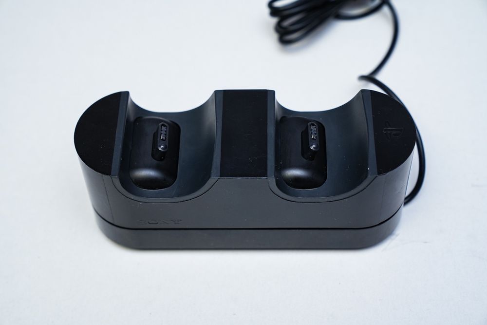 Statie de incarcare PS 4 , PlayStation ORIGINALA | Fgames