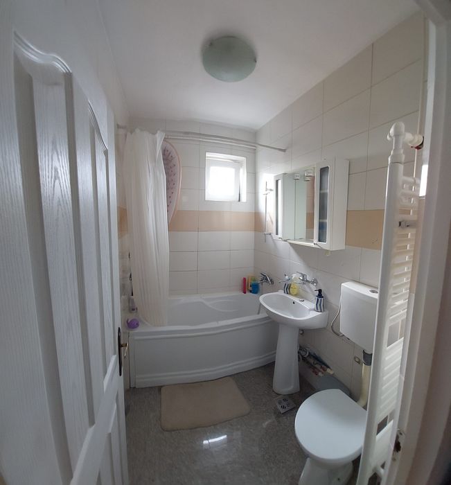 Apartament 2 camere, zonă excelentă Oradea – orientare est-sud!