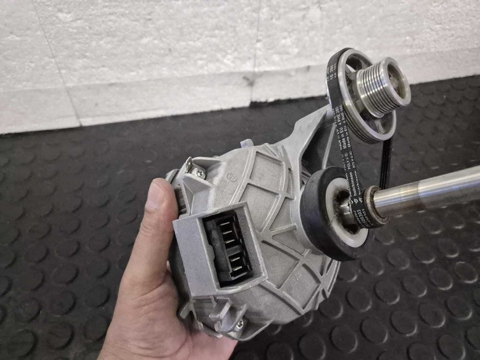 Motor uscator haine Beko 5 pini 352204010 cod / R2