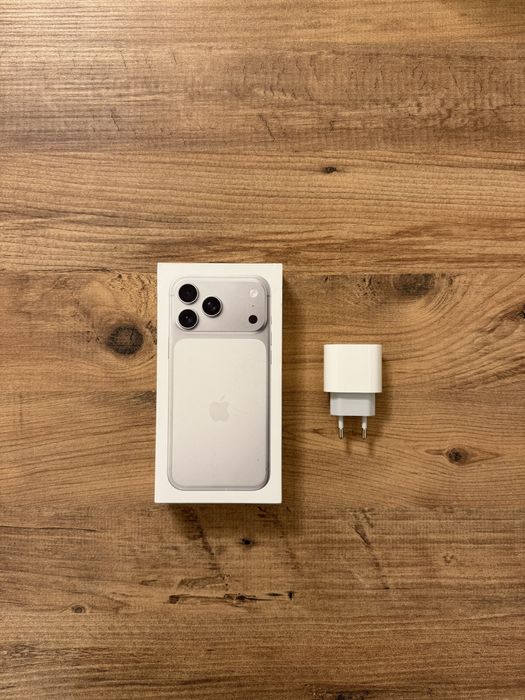 IPhone 17 PRO MAX Гаранционен като НОВ ! Silver - Сив !