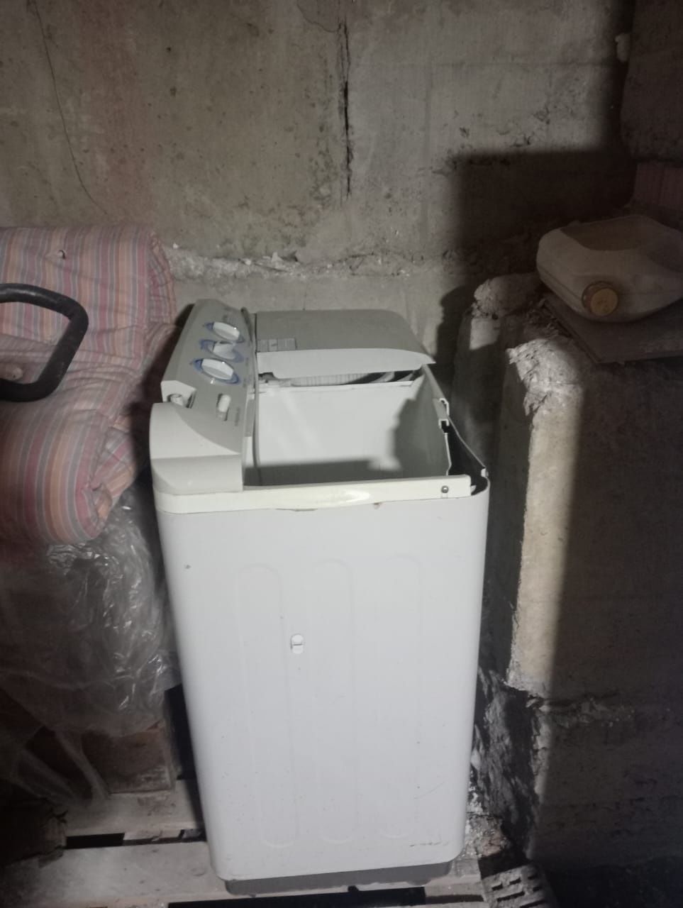 Продам стиральную машину полуавтомат