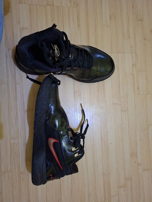 Nike LeBron NXXT mărime 42,5
Vând o pereche de Nike LeBron NXXT Gen p