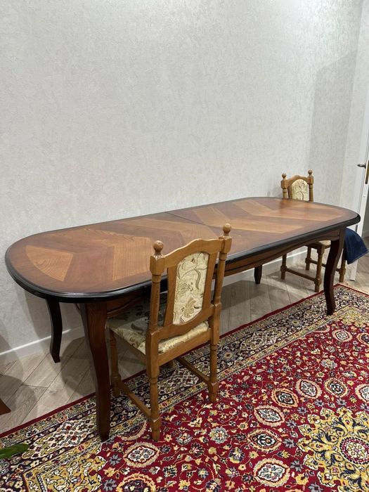 Продам стол в хорошем состоянии