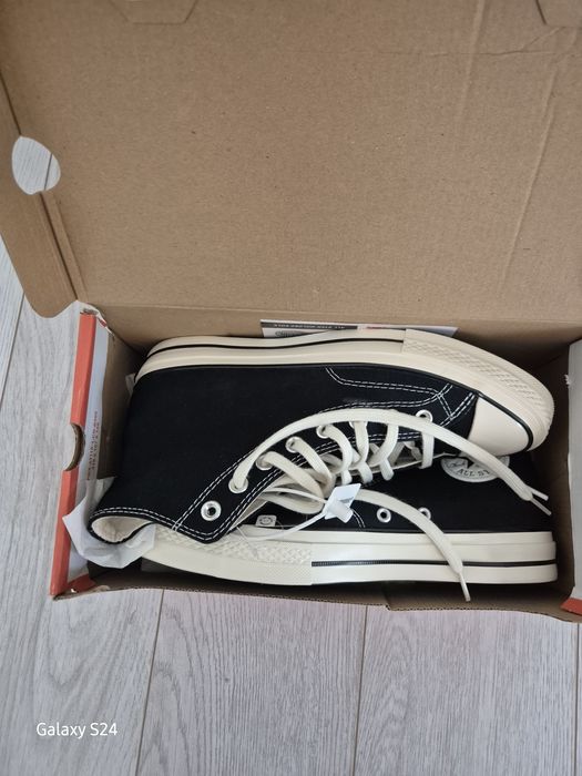 Продаётся мужская обувь, кеды от фирмы Converse.