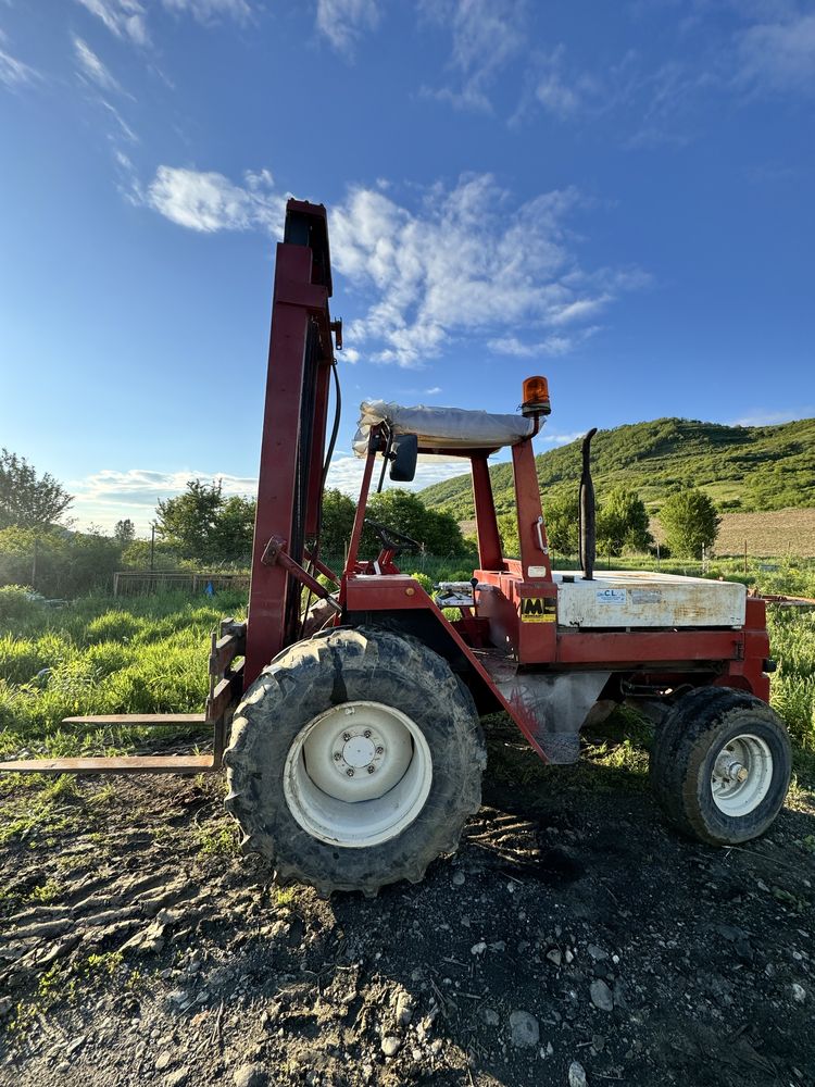 Stivuitor Manitou teren accidentat