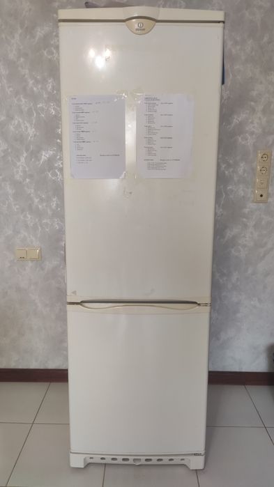 Холодильник Indesit