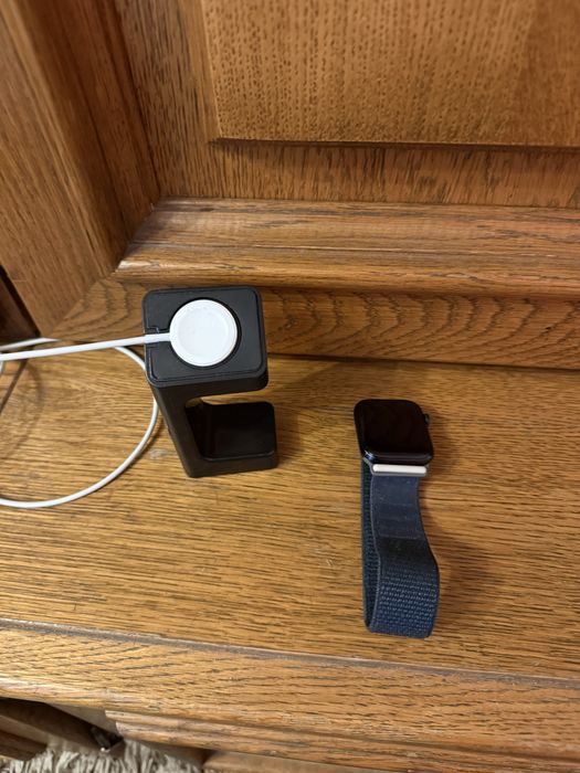 Vand apple watch se2 2024 (negociabil)