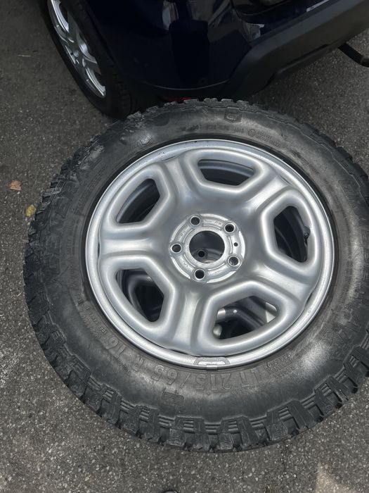 Jante Duster cu anvelope  Off-Road