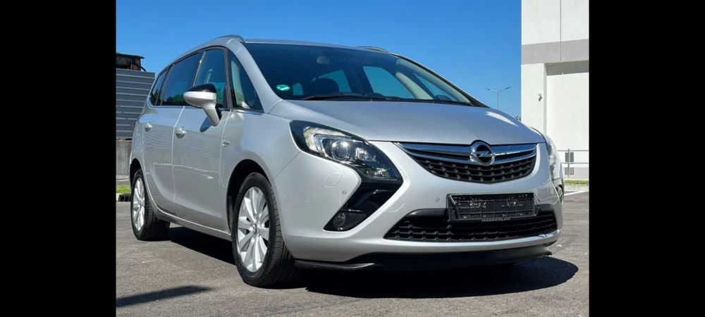 Dezmembrez Opel Zafira C Tourer