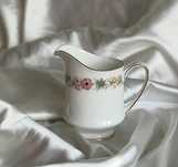 Порцеланова каничка Royal Albert Belinda