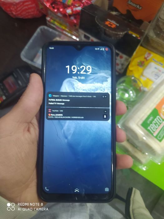 Vivo y33s holati yaaxsi