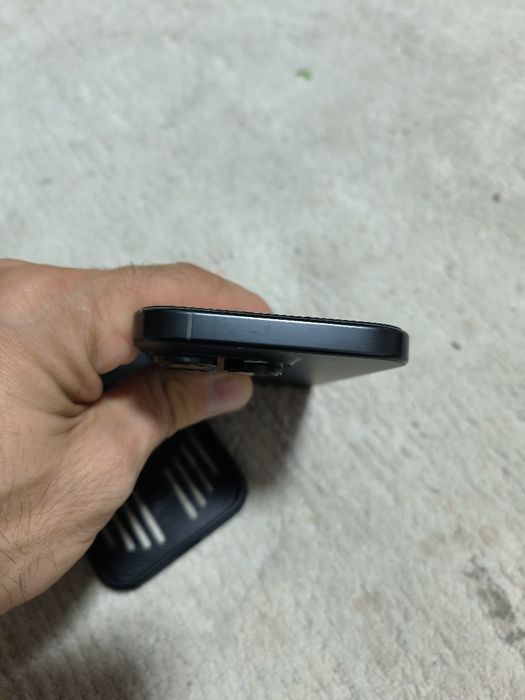 Iphone 16 pro, negru
