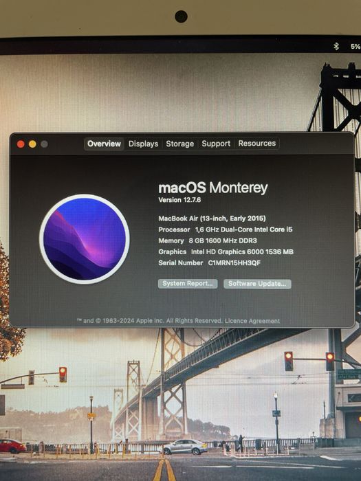 MacBook Air 13” i5, 8GB, 256GB SSD – Baterie bună, încărcător