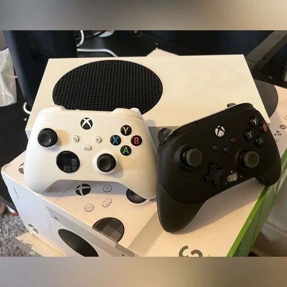 Xbox Series S 500gb + игры