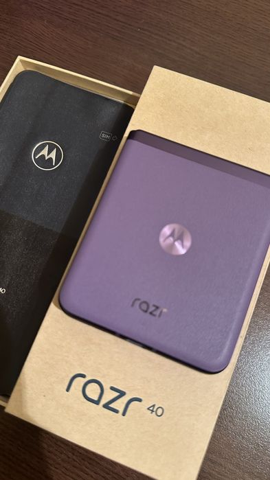 Motorola razr 40