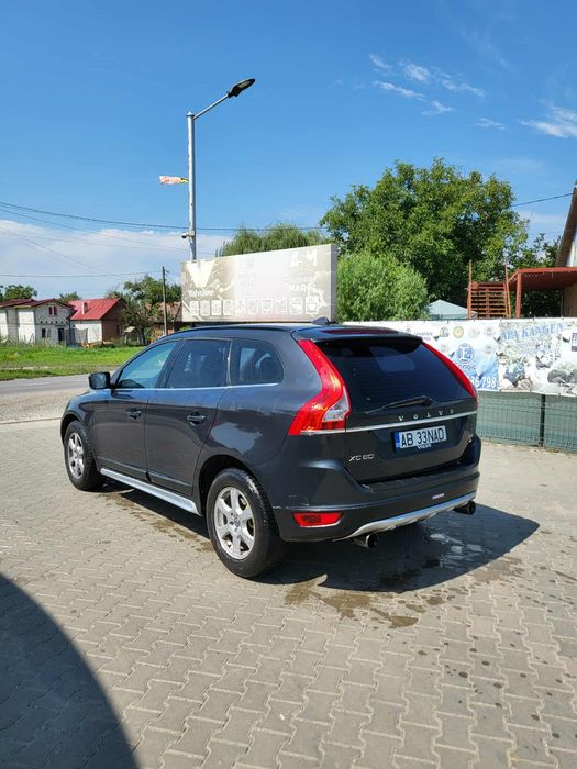 Volvo XC60 2.4 Diesel Pachet R-Design