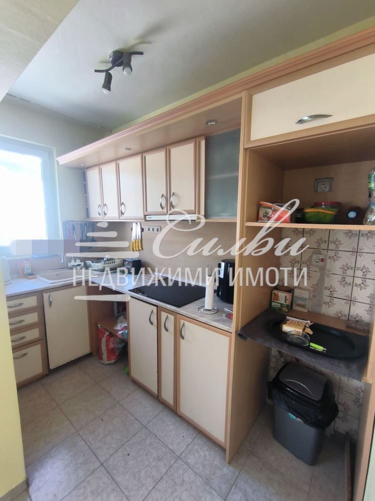 Дава се под наем Многостаен апартамент в Шумен, Пожарната - 120 кв.м за 255 € - Снимка #6