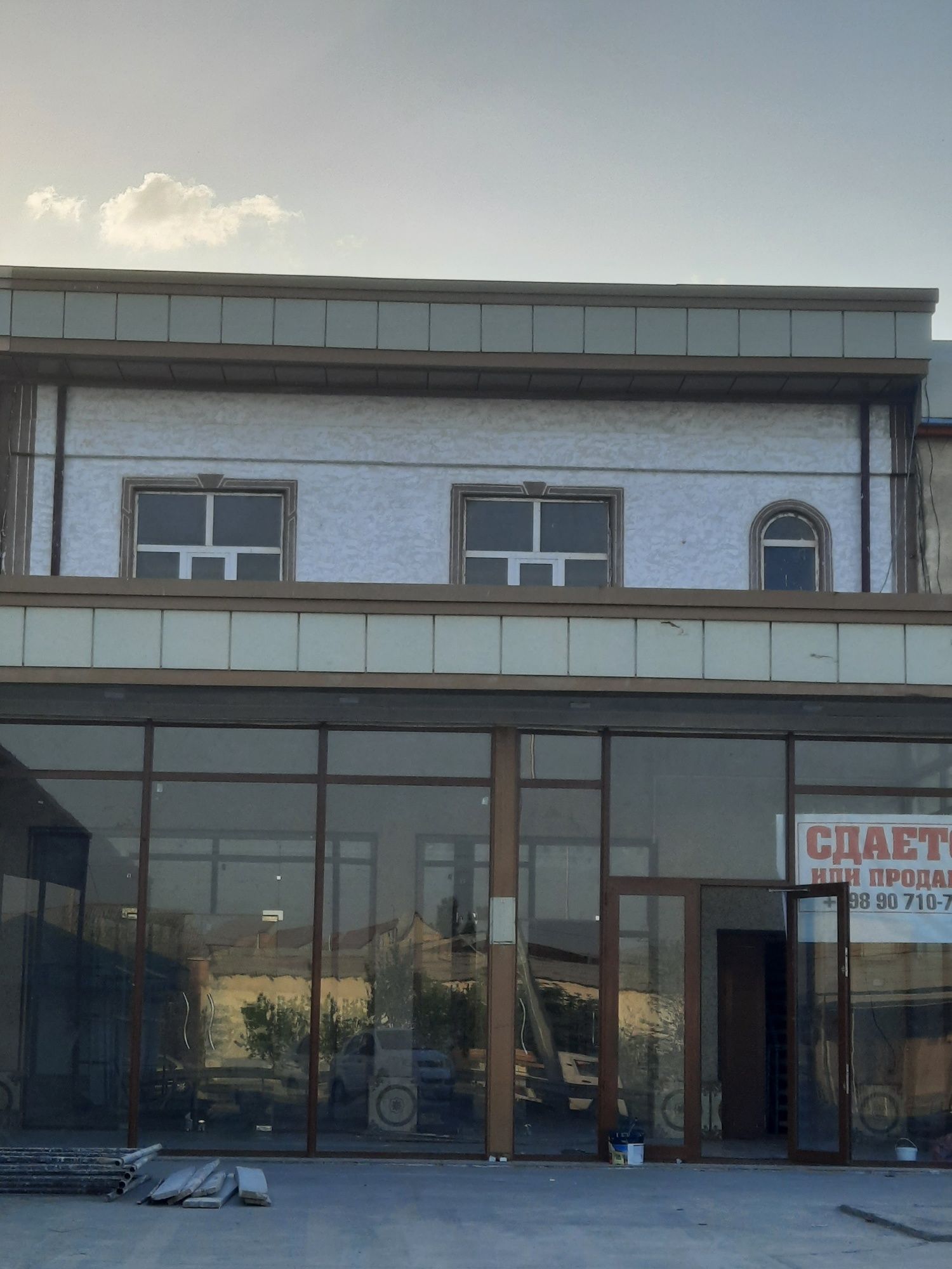 Бетонка йулида бино аренда йоки сотилади