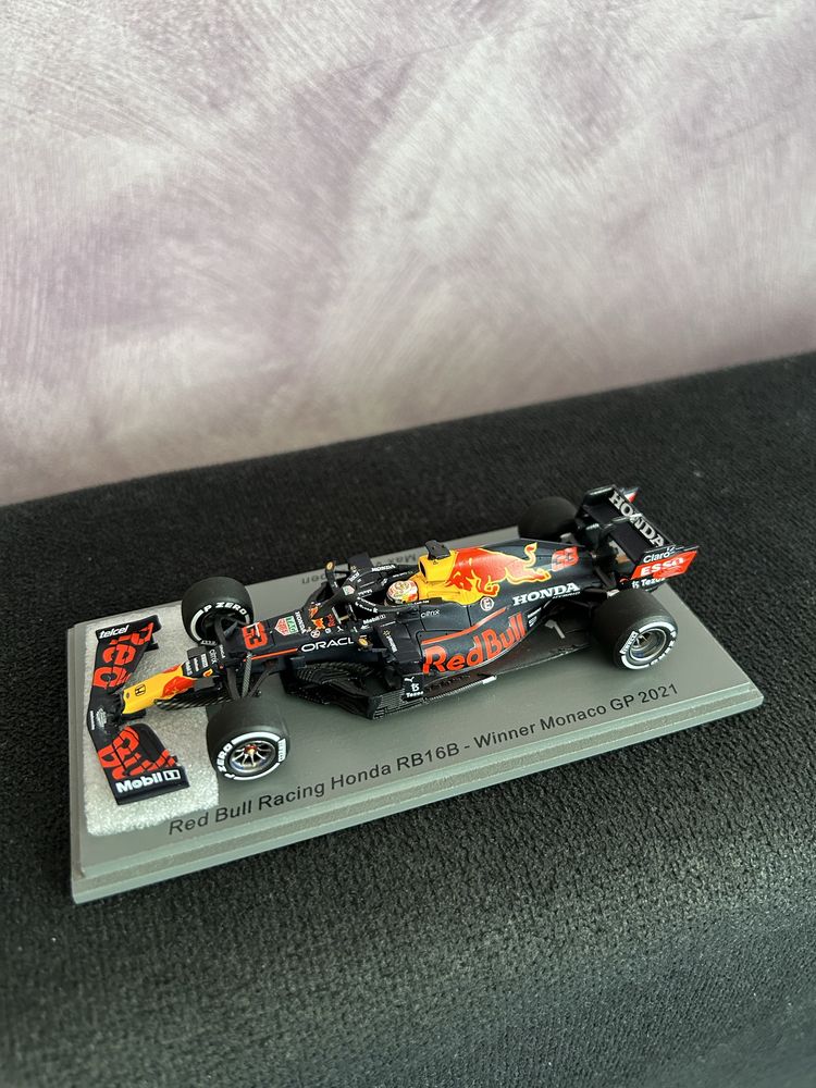 Macheta Formula 1 Max Verstappen 1/43