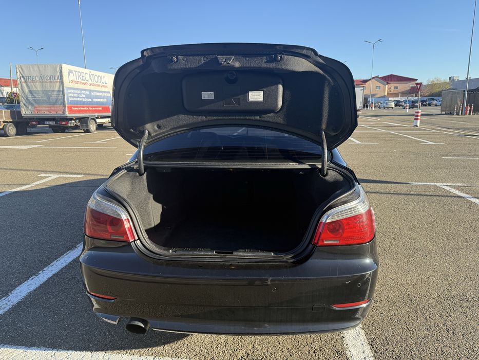 BMW Seria 5 E60 520d Facelift Negru
