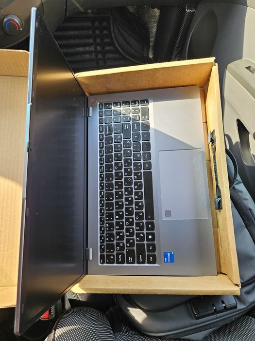 Hanson laptop 
15.6 TRX HS