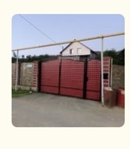 Коттедж ге бесплатно  карап туратын семья керек