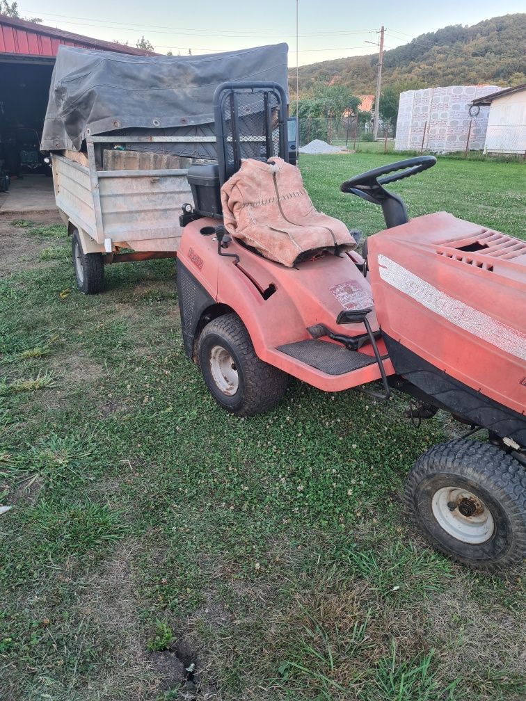 Vand tractoras de gradina de Tractiune