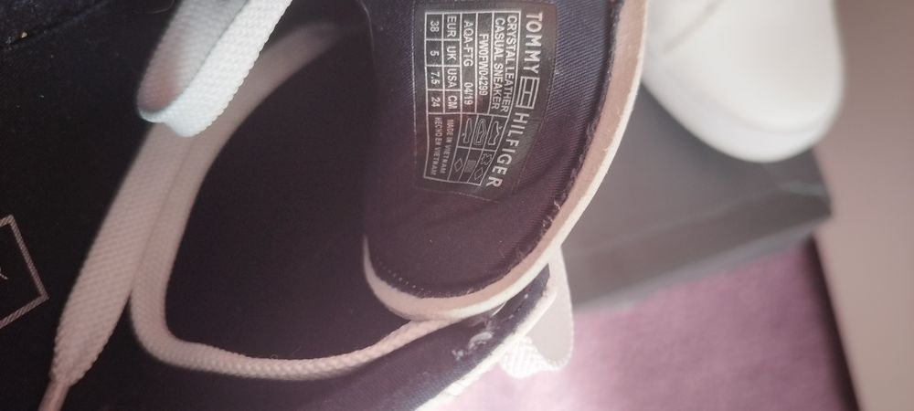 Tommy Hilfiger sneakers