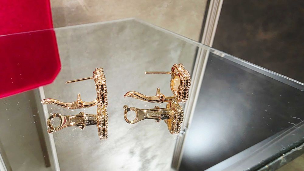 Van Cleef & Arpels VCA Rose Gold Mother of Pearl Alhambra Дамски Обеци