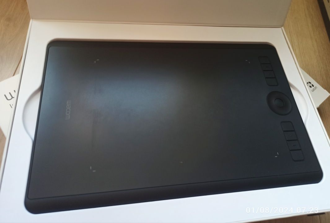 НОВА ЦЕНА! Графичен таблет Wacom Intuos Pro M