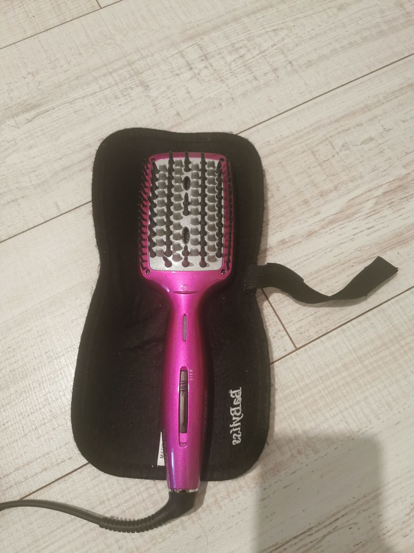 Perie Babyliss, pentru indreptat